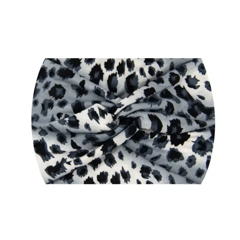 Gray and black leopard print 18CM stretch headband with twist knot. Great for fitness and everyday use.